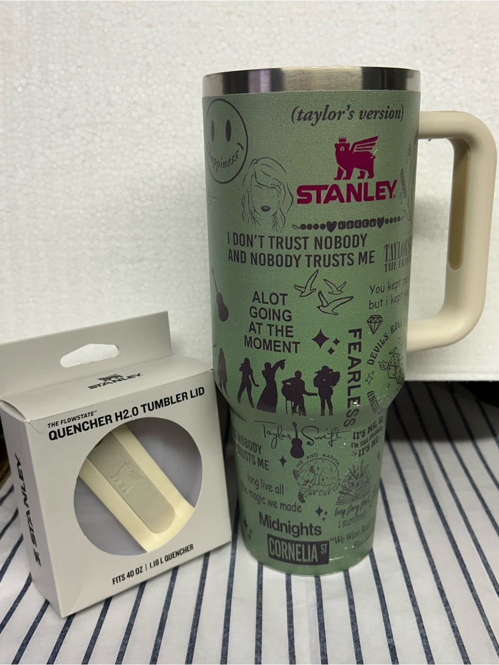Stanley Green Taylor Swifts VersionTravel Tumbler with Cream Handle - Picture 2 of 13